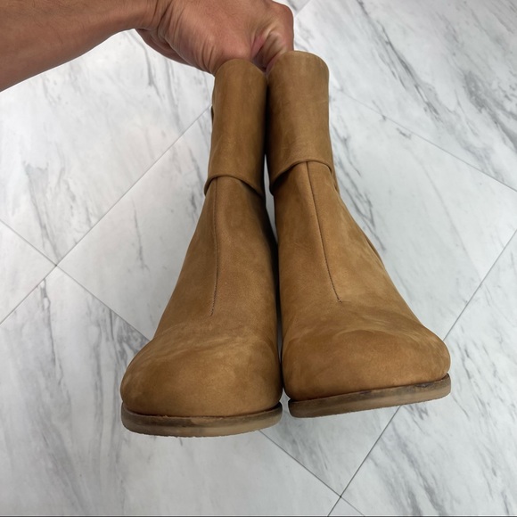 •Vince Camuto Hadley Tan Camel Brown Suede Cuff Back Zip Booties Boots Size 9.5 - Picture 5 of 15